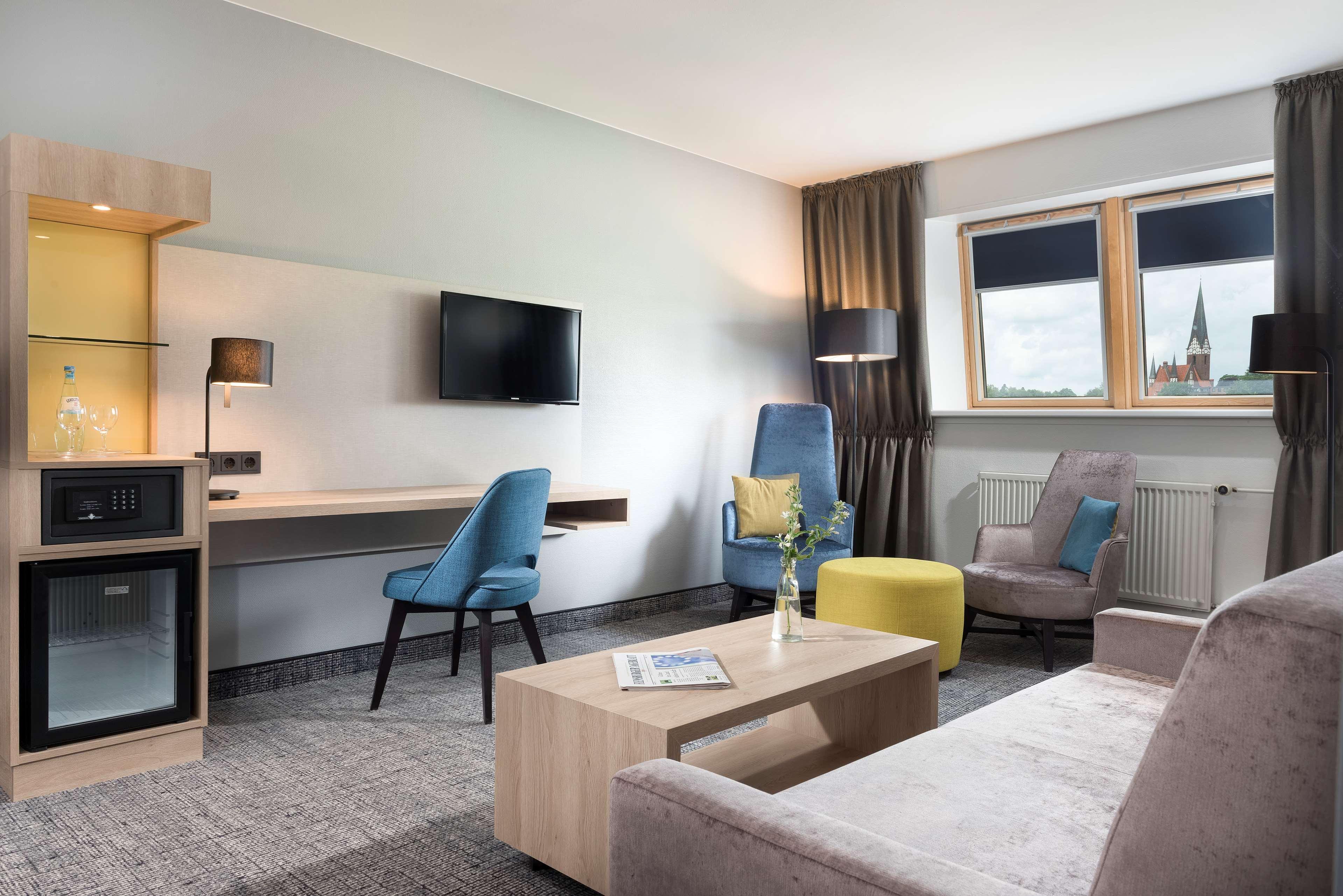 รามาดา บาย วินด์แฮม เฟลนส์บวร์ค Hotel เฟลนส์บวร์ก ภายนอก รูปภาพ