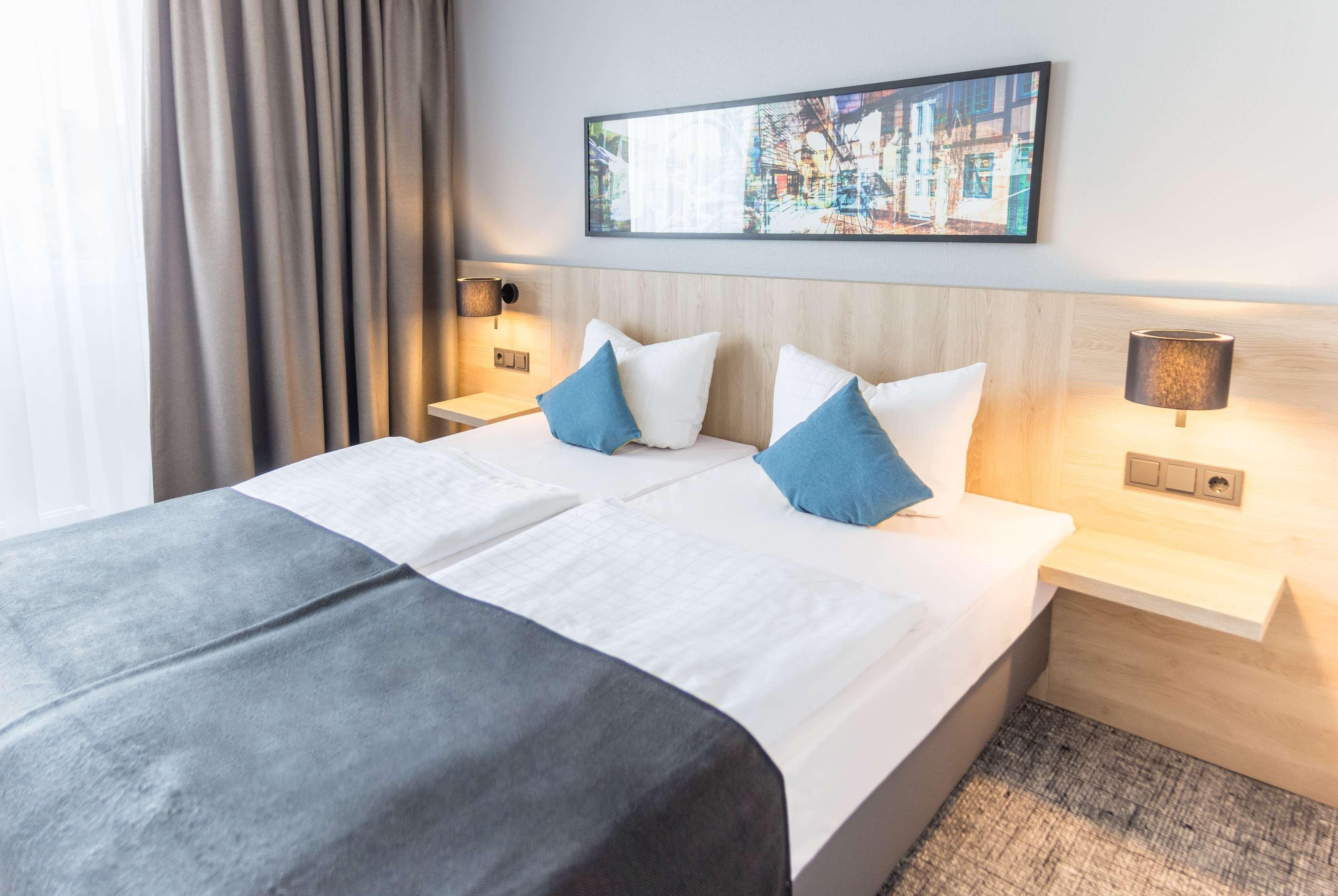 รามาดา บาย วินด์แฮม เฟลนส์บวร์ค Hotel เฟลนส์บวร์ก ภายนอก รูปภาพ