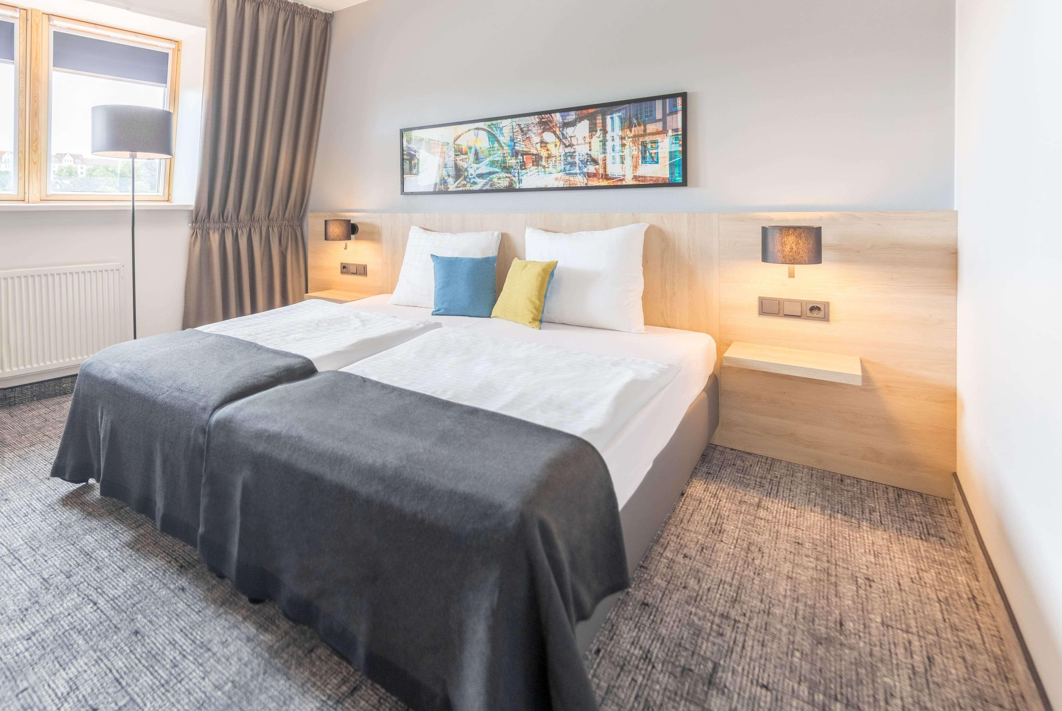 รามาดา บาย วินด์แฮม เฟลนส์บวร์ค Hotel เฟลนส์บวร์ก ภายนอก รูปภาพ