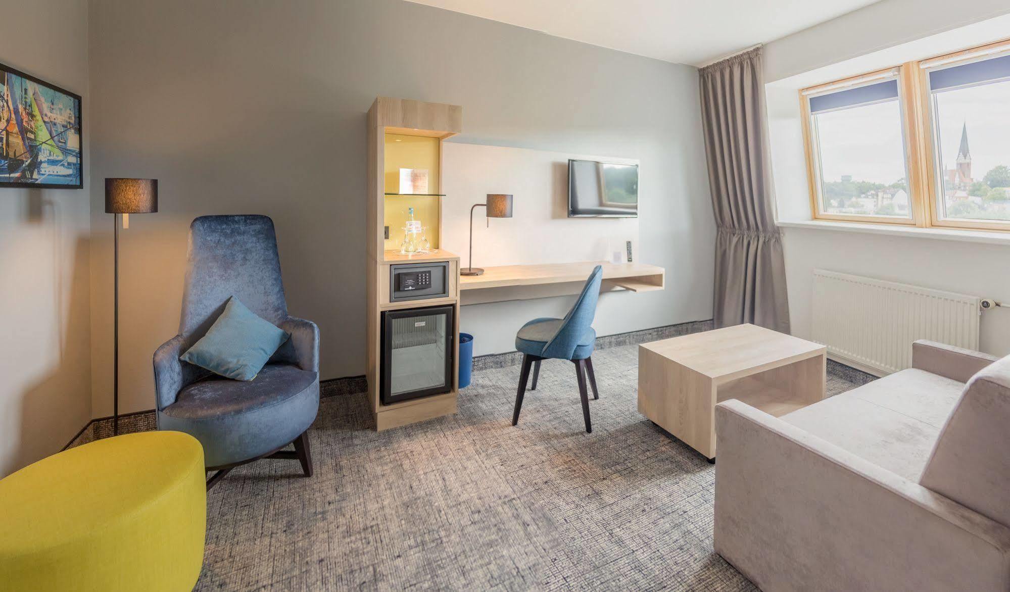 รามาดา บาย วินด์แฮม เฟลนส์บวร์ค Hotel เฟลนส์บวร์ก ภายนอก รูปภาพ
