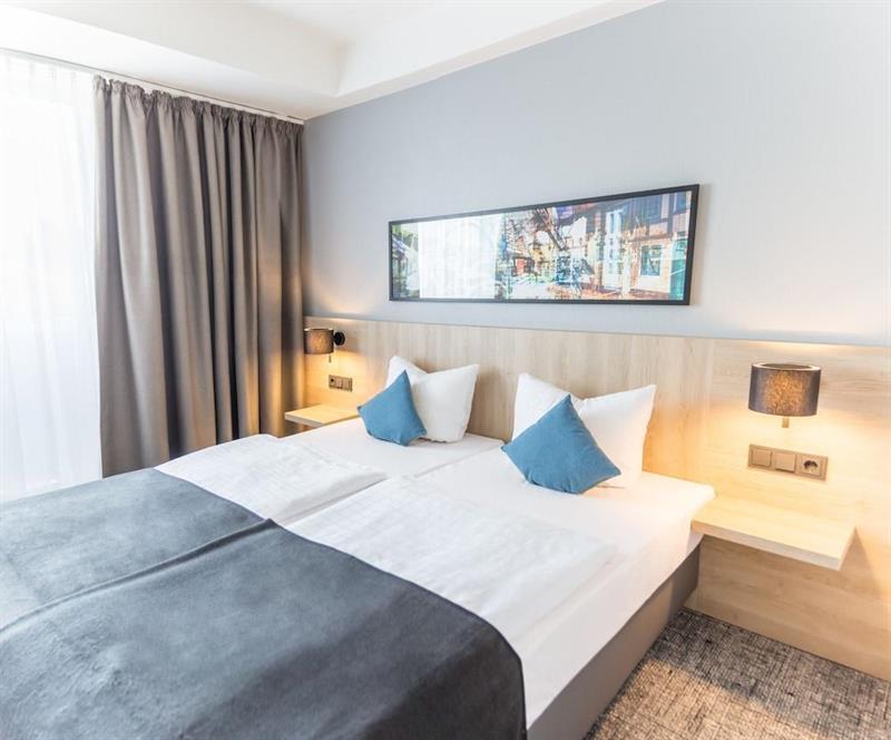 รามาดา บาย วินด์แฮม เฟลนส์บวร์ค Hotel เฟลนส์บวร์ก ภายนอก รูปภาพ